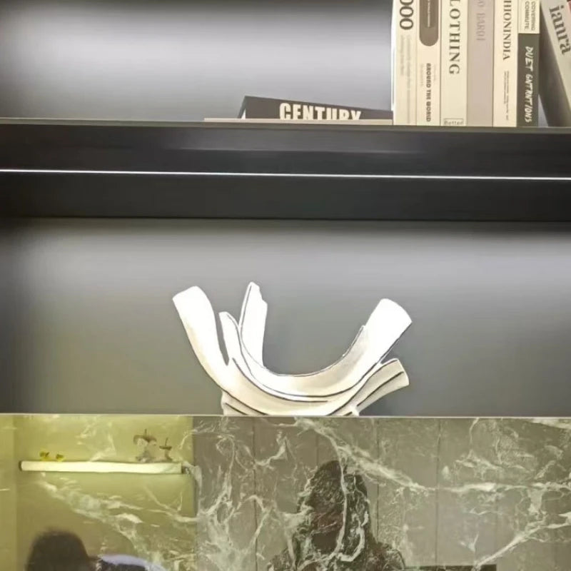 Modern Figurines Interior Elegant Room Ornaments Sculptures and Figurines for Bedroom Living Room Decoration Accessories