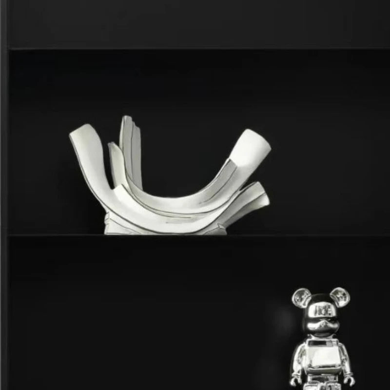 Modern Figurines Interior Elegant Room Ornaments Sculptures and Figurines for Bedroom Living Room Decoration Accessories